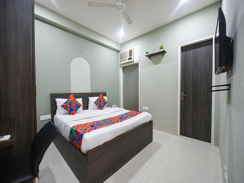 Fabhotel Alpha image