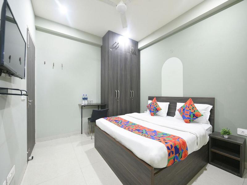 Fabhotel Alpha image
