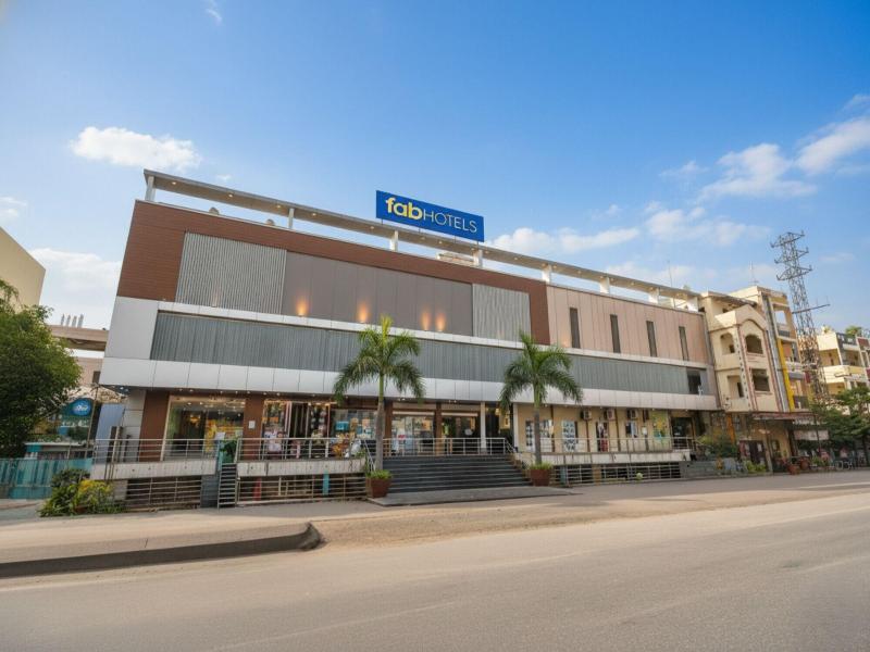 Fabhotel Srs Grand — general view