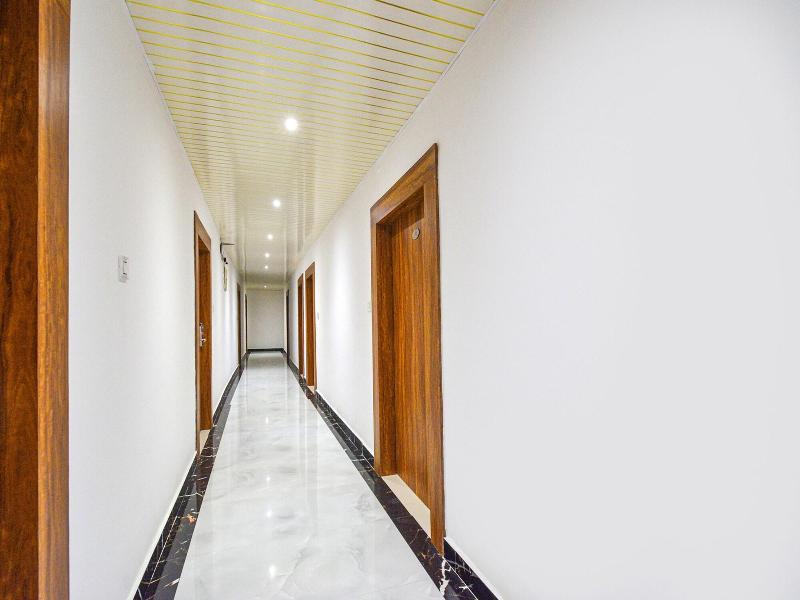 Fabhotel Srs Grand