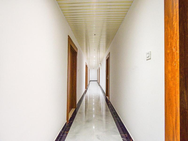 Fabhotel Srs Grand