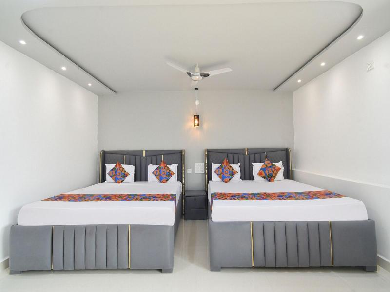 Fabhotel Srs Grand 4