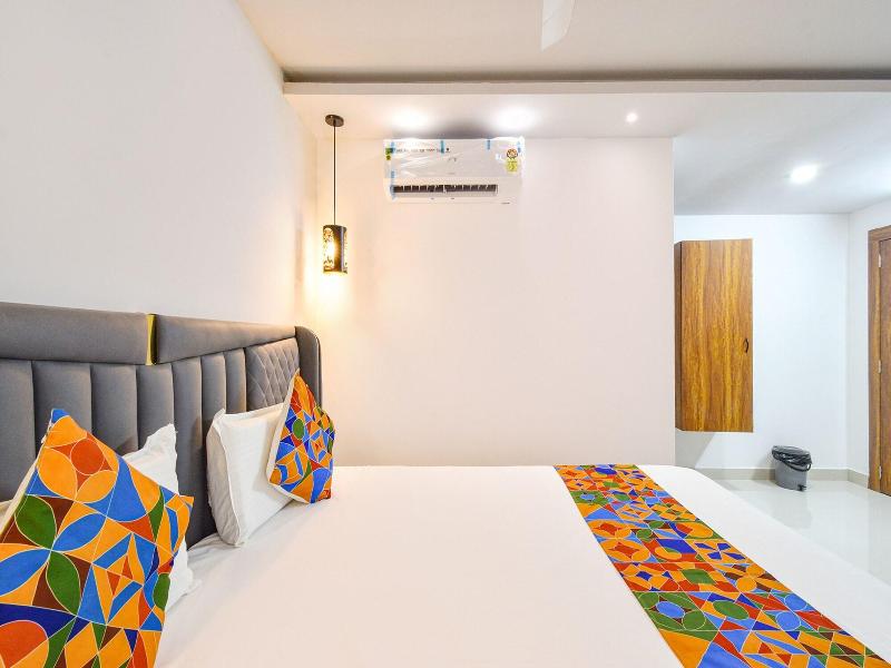Fabhotel Srs Grand 5