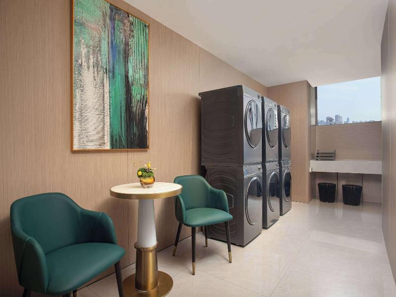 Wingate By Wyndham Zhuhai Gongbei Port image