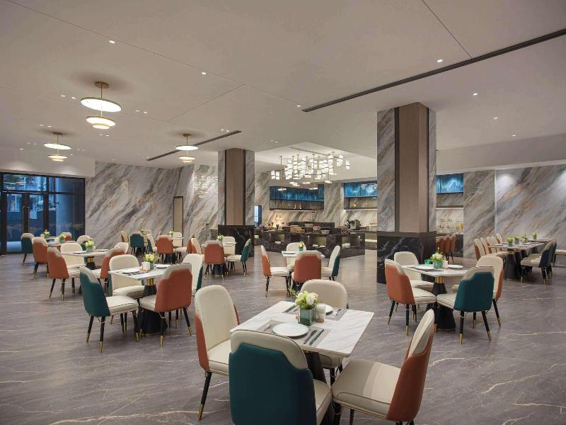 Wingate By Wyndham Zhuhai Gongbei Port — restaurant