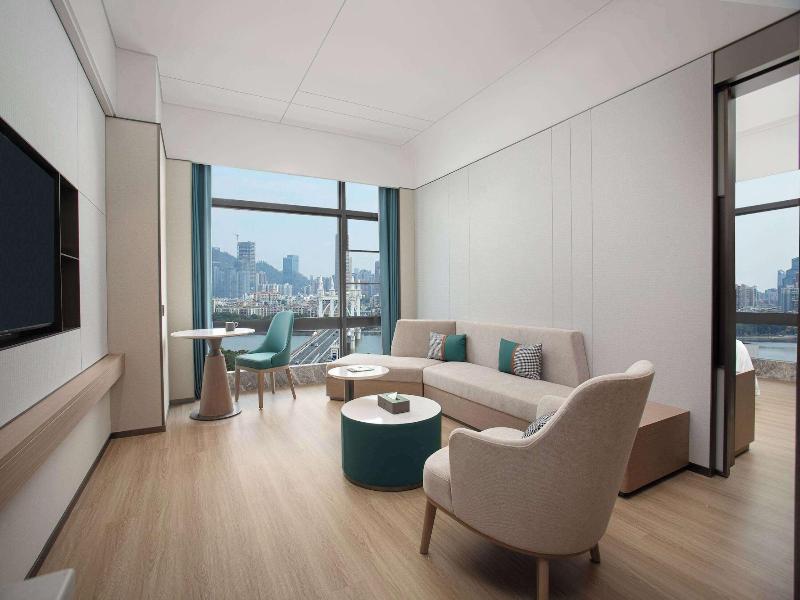 Wingate By Wyndham Zhuhai Gongbei Port image