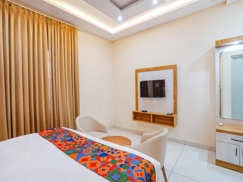 Fabhotel Prime The Waves image