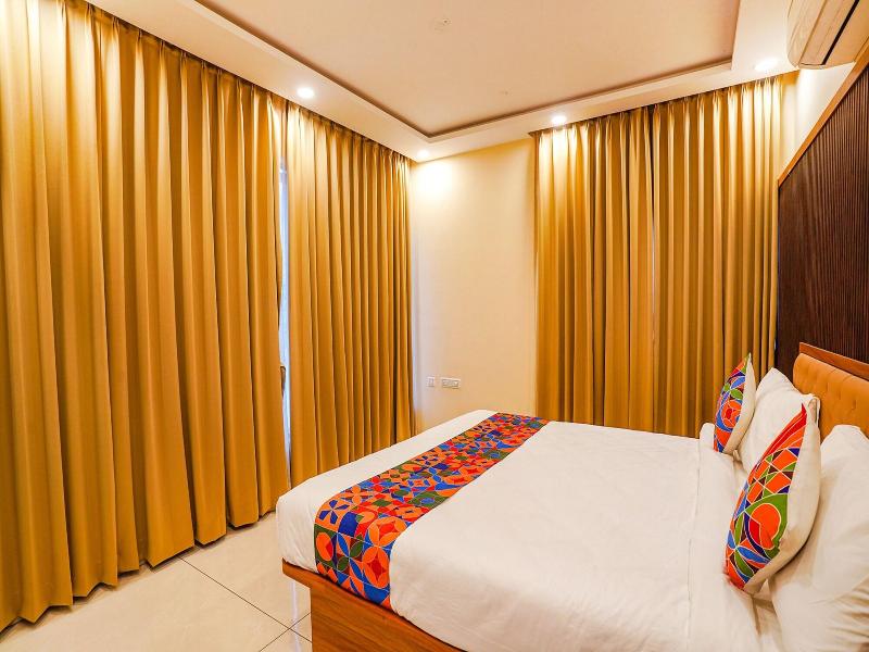 Fabhotel Prime The Waves image