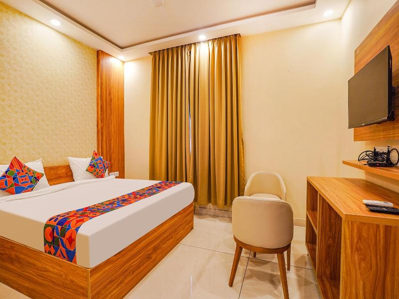 Fabhotel Prime The Waves image