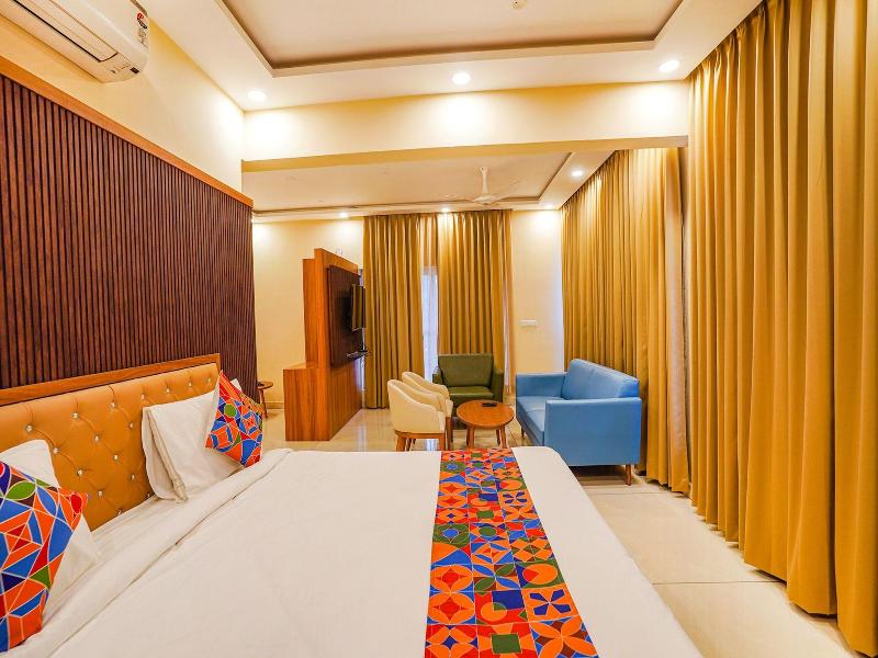 Fabhotel Prime The Waves image