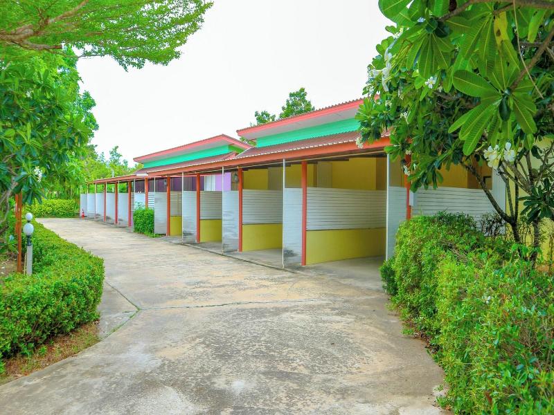 The Moon Resort Phetchaburi image