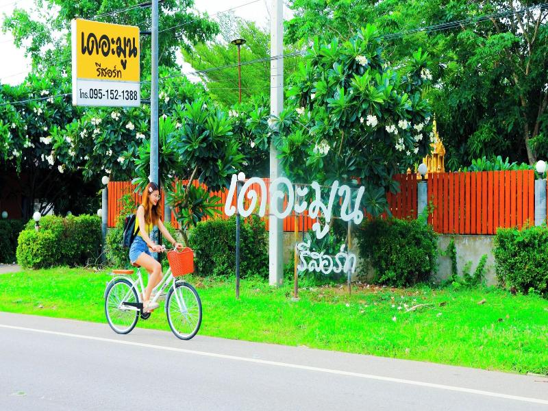 The Moon Resort Phetchaburi image