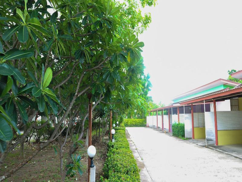 The Moon Resort Phetchaburi image