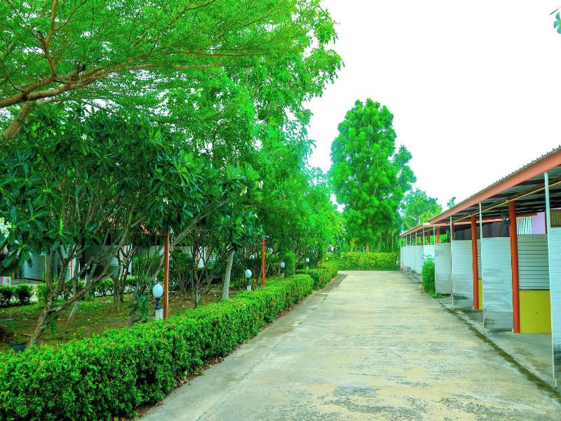 The Moon Resort Phetchaburi image