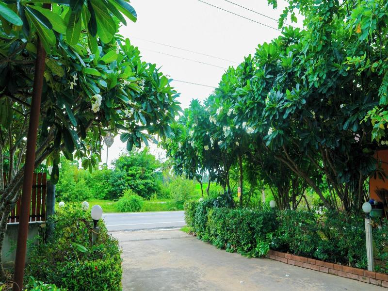 The Moon Resort Phetchaburi image