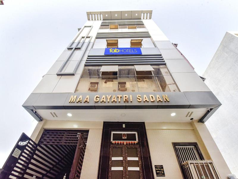 Fabhotel Maa Gayatri Sadan — exterior view