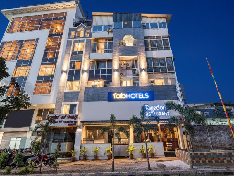 Fabhotel Royal N Comforts image