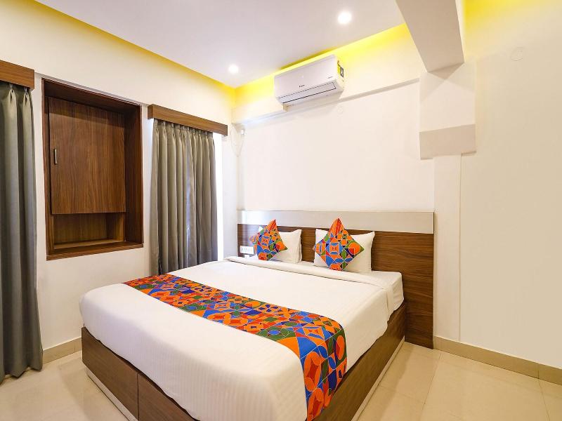 Fabhotel Royal N Comforts image