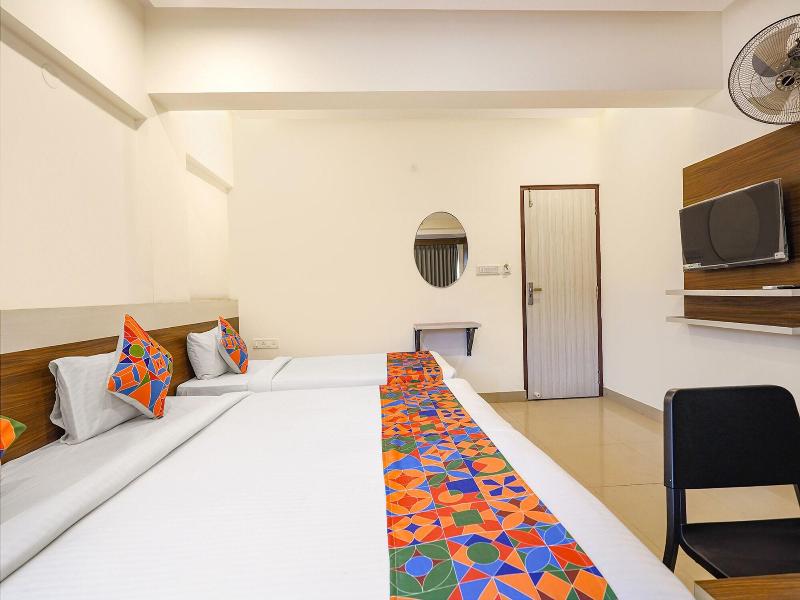 Fabhotel Royal N Comforts image