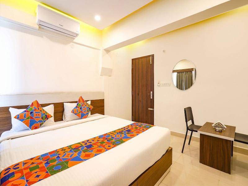 Fabhotel Royal N Comforts image