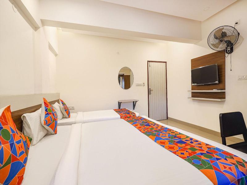 Fabhotel Royal N Comforts image