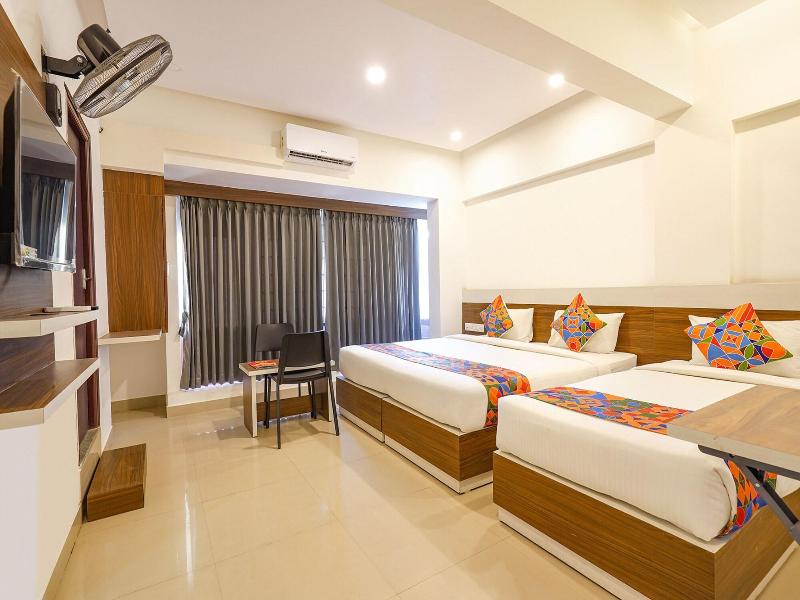 Fabhotel Royal N Comforts image