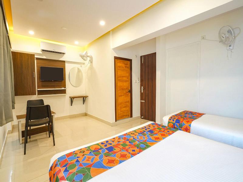 Fabhotel Royal N Comforts image