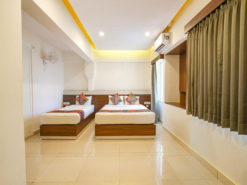 Fabhotel Royal N Comforts image
