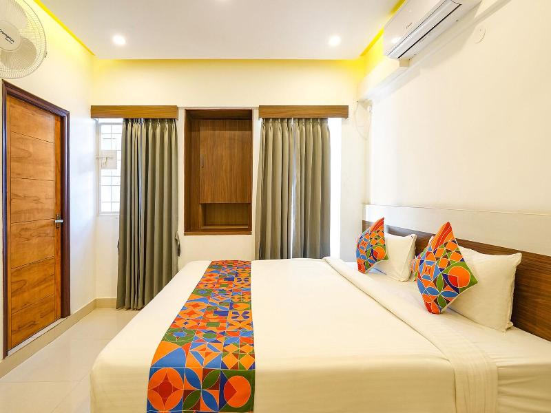 Fabhotel Royal N Comforts image