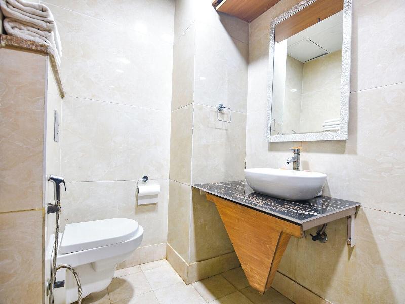 Fabhotel Prime Zen Inn image