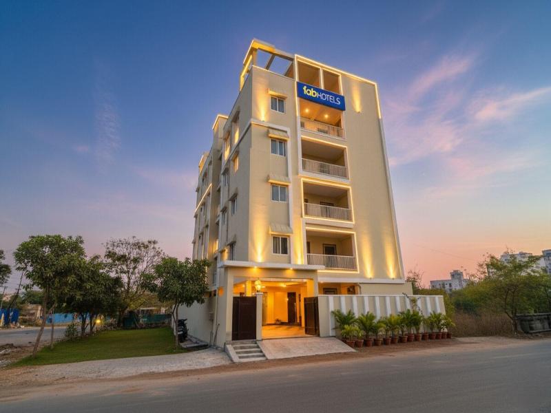 Fabhotel Rk Suites — general view