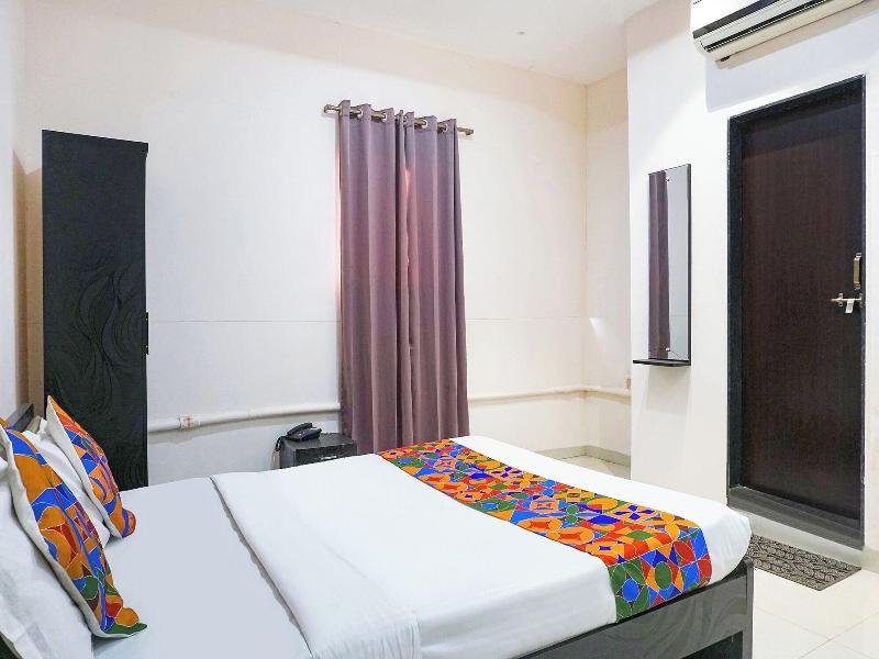 Fabhotel Rachana Residency image
