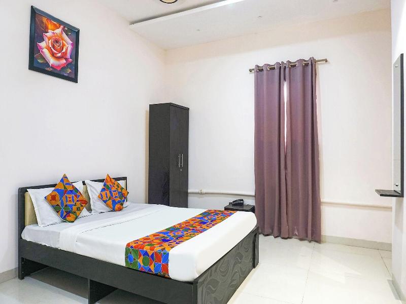 Fabhotel Rachana Residency image