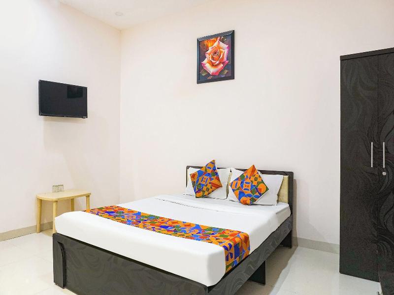 Fabhotel Rachana Residency image
