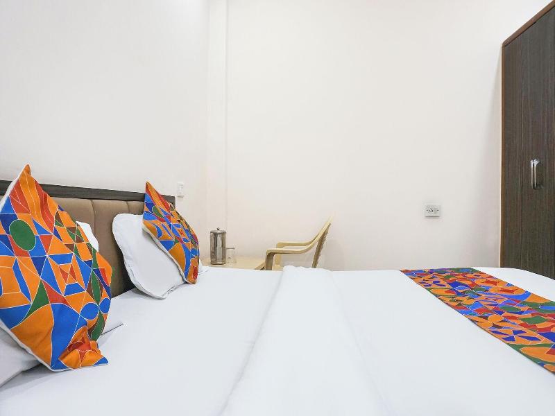 Fabhotel Rachana Residency image