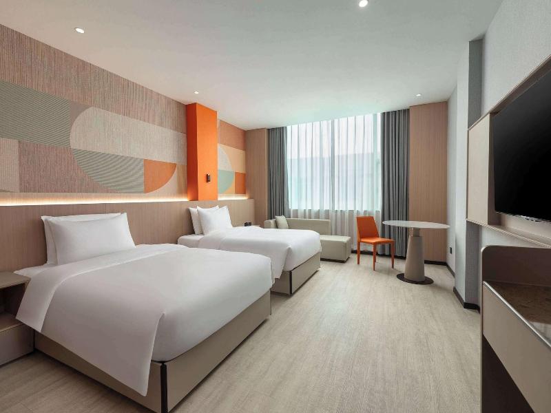 Hawthorn By Wyndham Guangzhou Baiyun Airport image