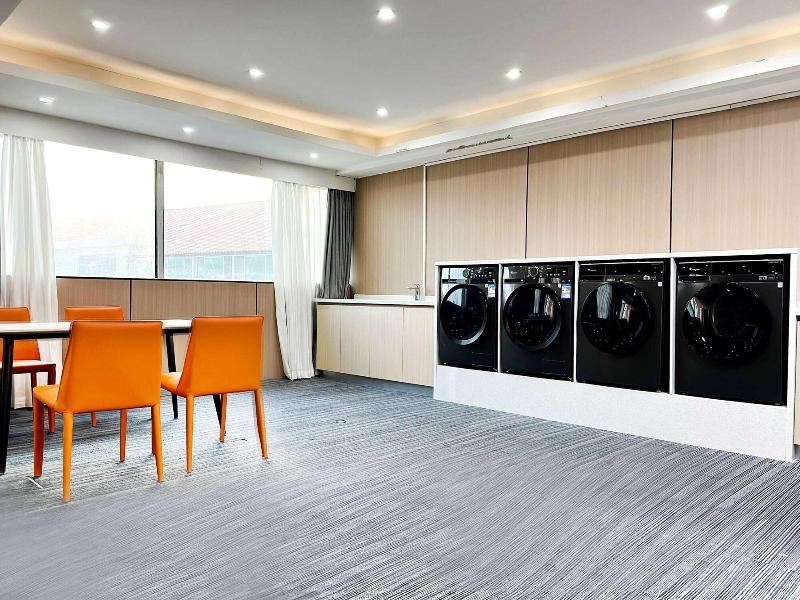 Hawthorn By Wyndham Guangzhou Baiyun Airport image