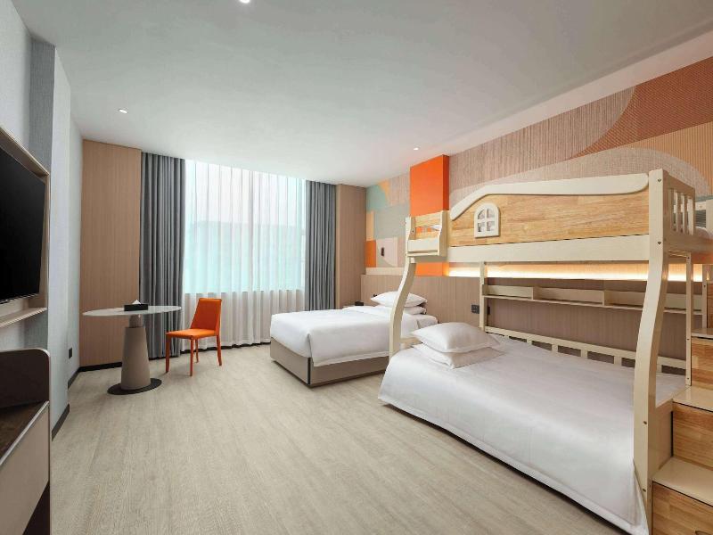 Hawthorn By Wyndham Guangzhou Baiyun Airport image