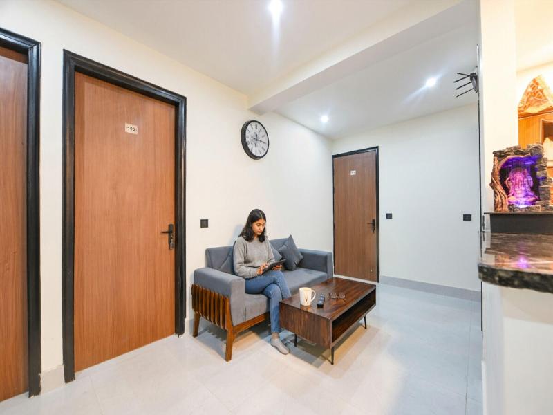Fabhotel Rr Premium image