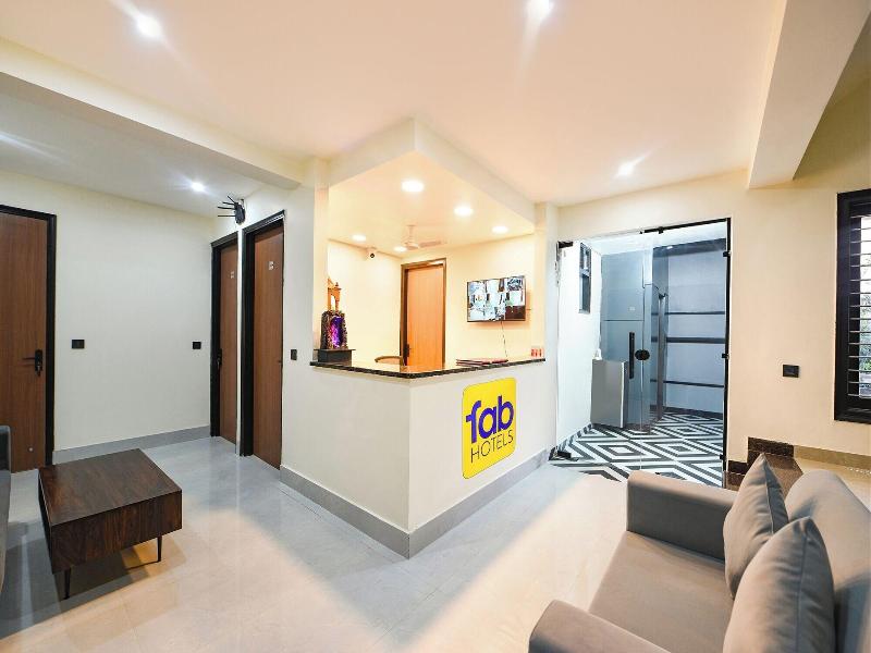 Fabhotel Rr Premium image