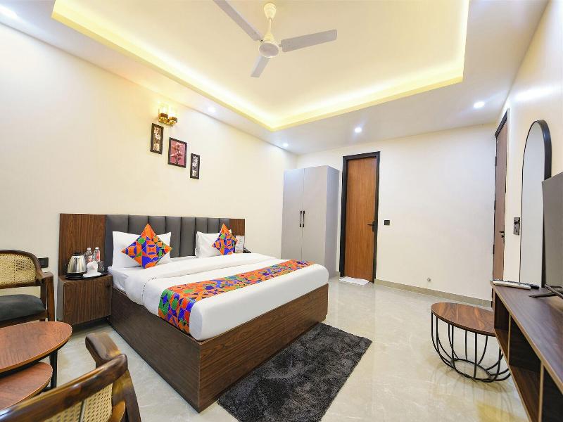 Fabhotel Rr Premium image