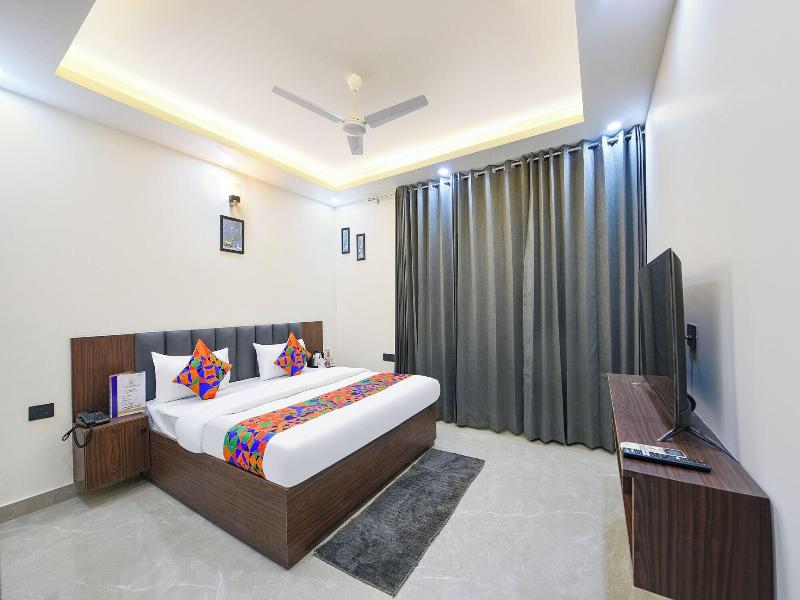 Fabhotel Rr Premium image