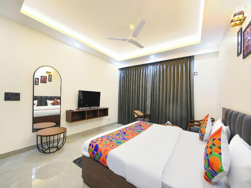 Fabhotel Rr Premium image
