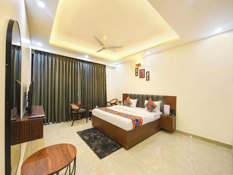 Fabhotel Rr Premium image