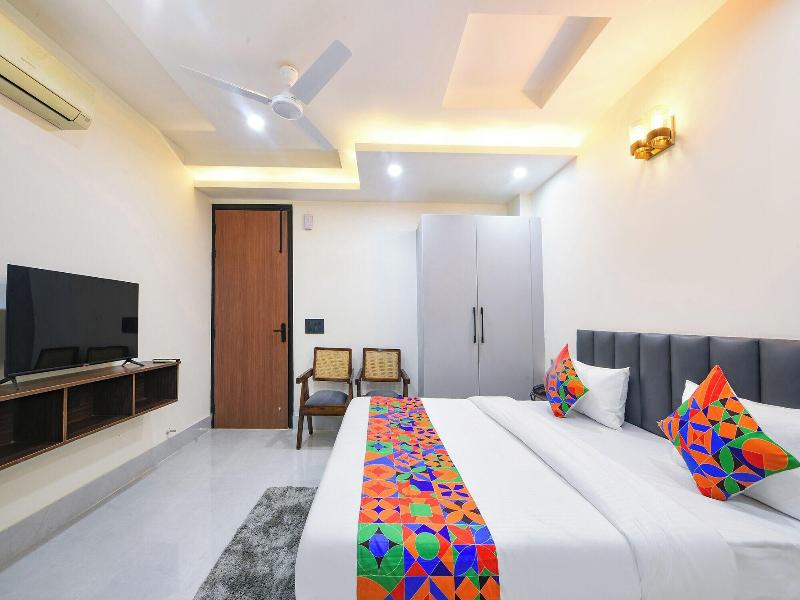 Fabhotel Rr Premium image