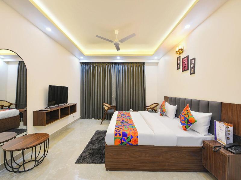 Fabhotel Rr Premium image