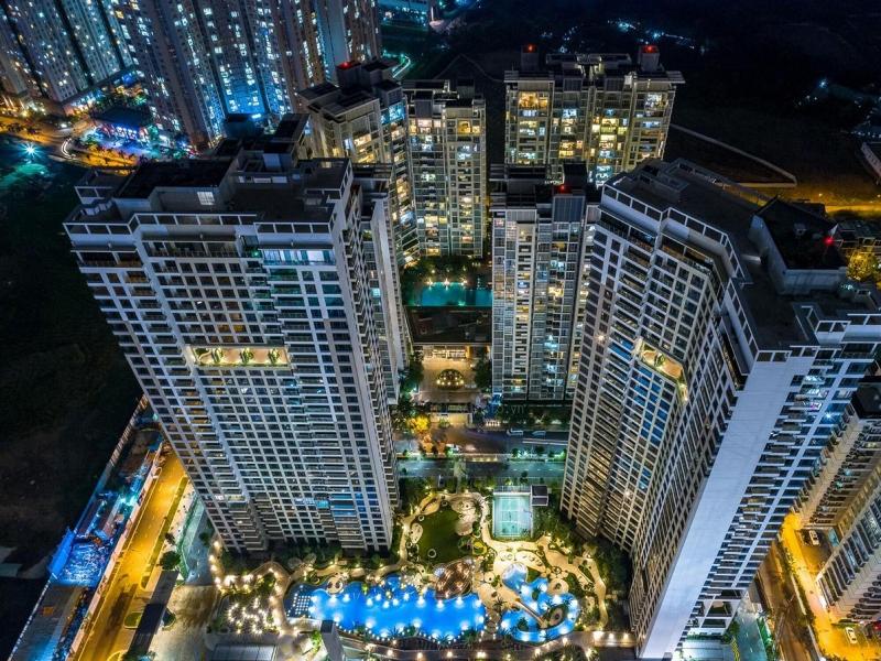 Kvg Luxstay West Tower Lumiere Riverside image