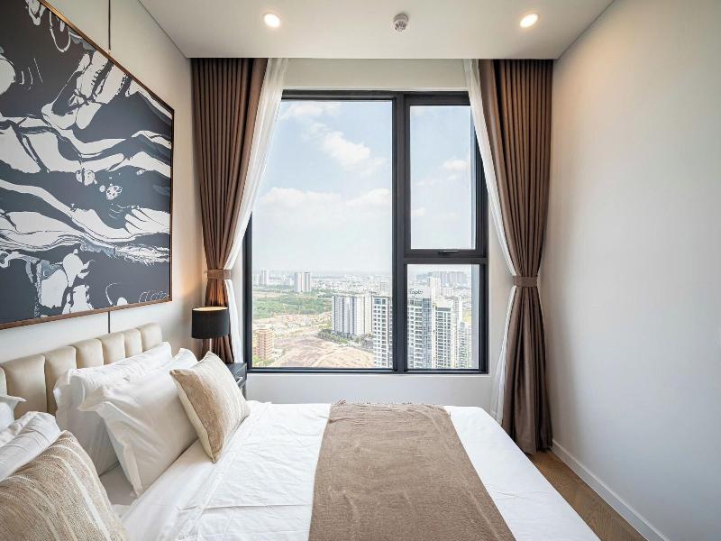 Kvg Luxstay West Tower Lumiere Riverside image