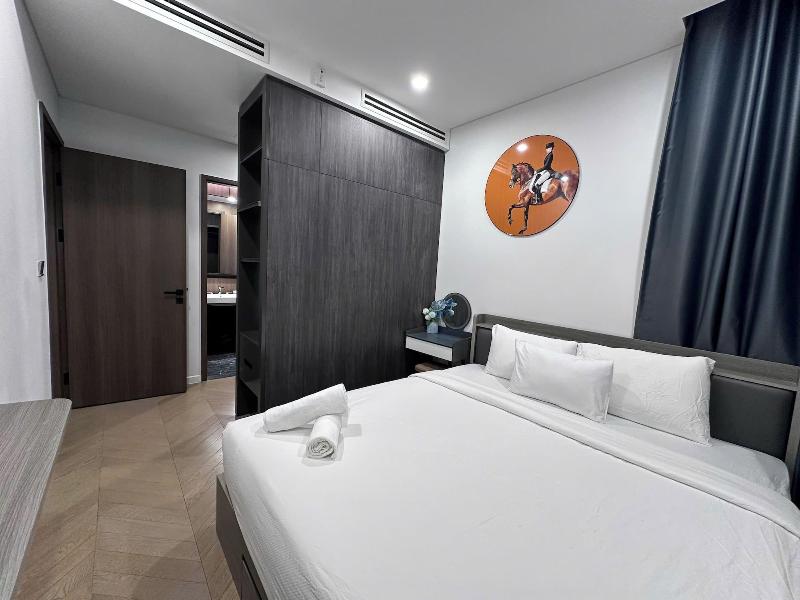 Kvg Luxstay West Tower Lumiere Riverside image