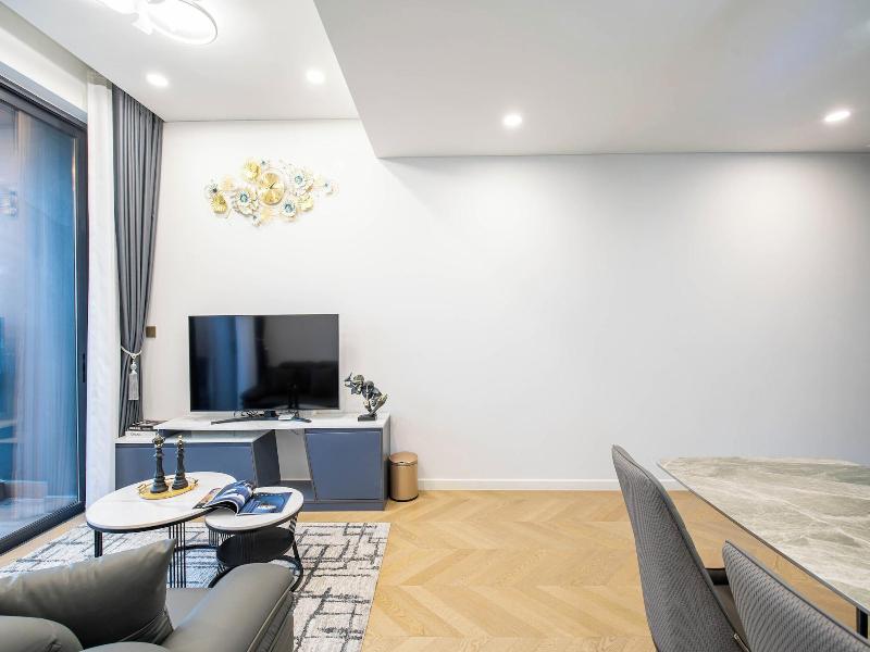 Kvg Luxstay West Tower Lumiere Riverside image